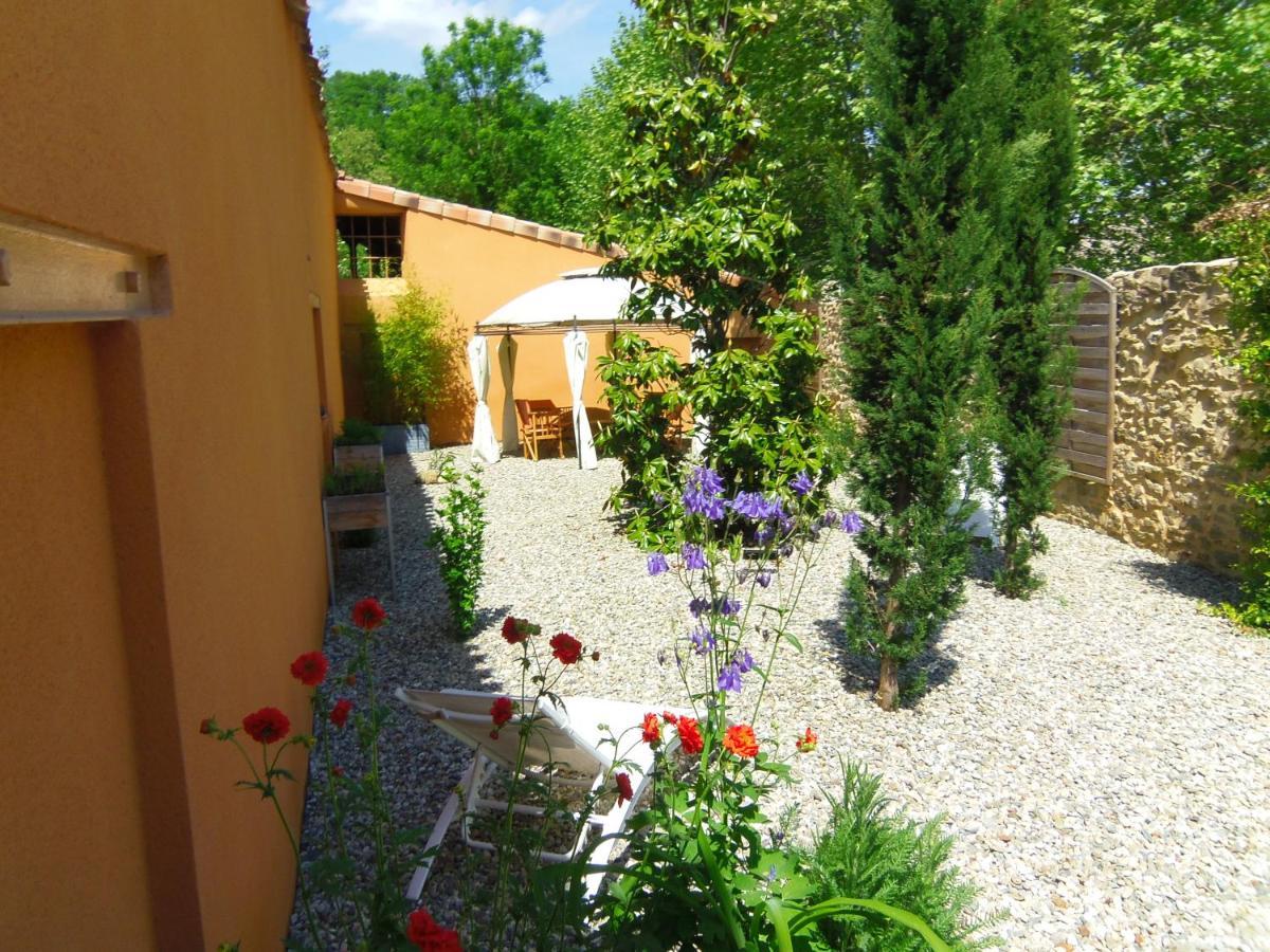 Appartement À Fleur D'Eau à Sainte-Colombe-sur-lʼHers Extérieur photo
