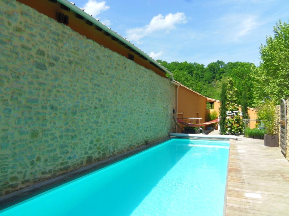Appartement À Fleur D'Eau à Sainte-Colombe-sur-lʼHers Extérieur photo